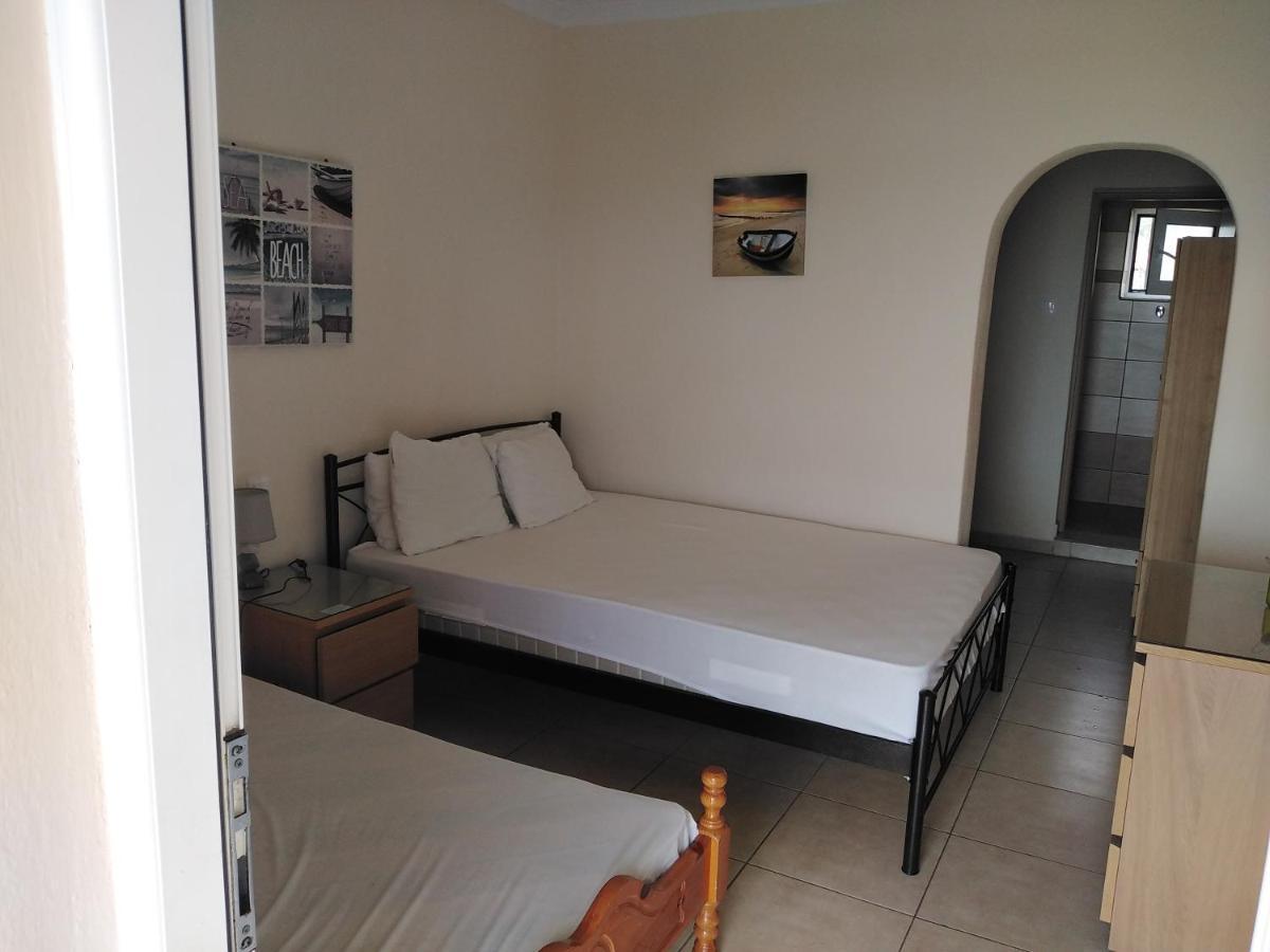 Velika Beach Rooms Exterior photo